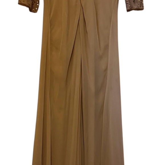 Elegant Brown Beige Gown with Sequins - Picture 4 of 4